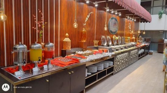 آواری هتل دیره